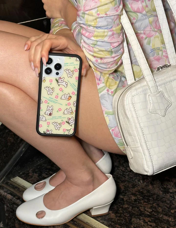 Sandy Liang Bunny Gift Wrap Samsung Galaxy Case - Image 9